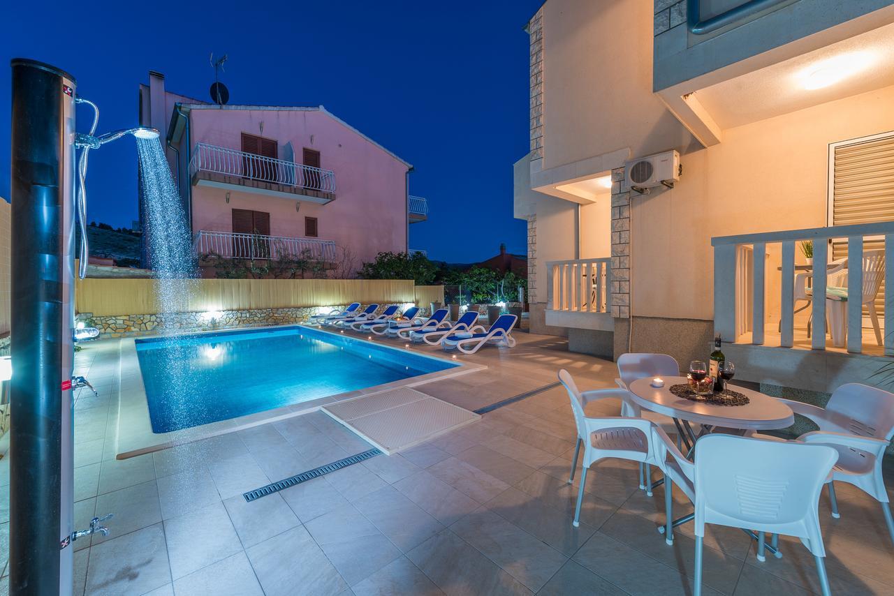 Apartments Pralija زابوريتش المظهر الخارجي الصورة