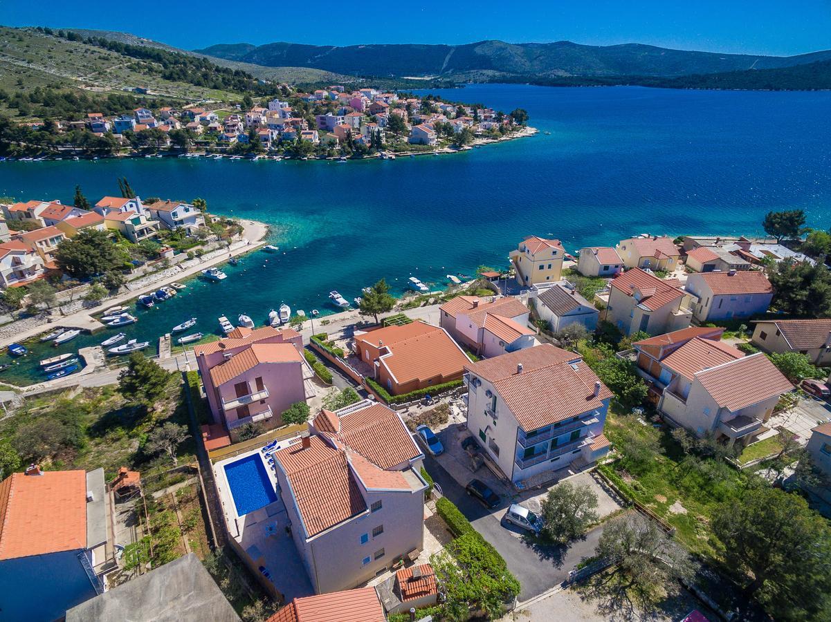 Apartments Pralija زابوريتش المظهر الخارجي الصورة