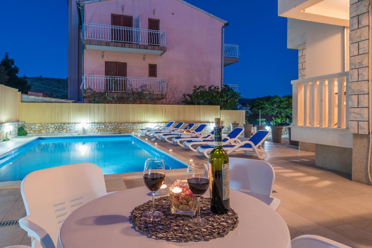 Apartments Pralija زابوريتش المظهر الخارجي الصورة