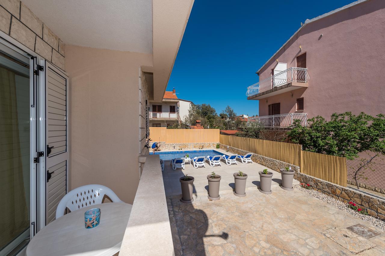 Apartments Pralija زابوريتش المظهر الخارجي الصورة