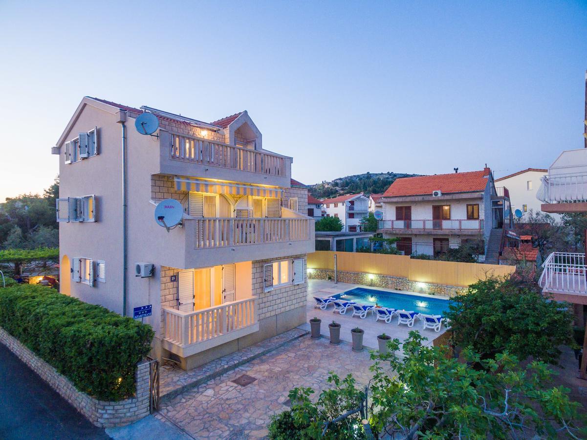 Apartments Pralija زابوريتش المظهر الخارجي الصورة