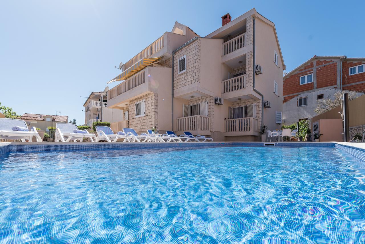 Apartments Pralija زابوريتش المظهر الخارجي الصورة