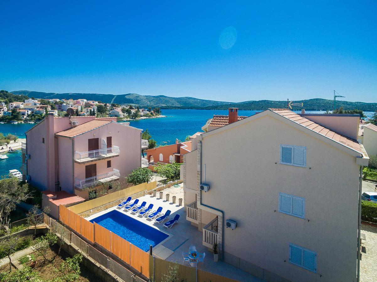 Apartments Pralija زابوريتش المظهر الخارجي الصورة
